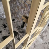 тамбурная решетчатая дверь с боковой и верхней вставкой под навесной замок модель СТДР - 47 фото 1
