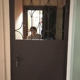 фото тамбурная металлическая решетчатая дверь с верхней вставкой модель СТДР - 49