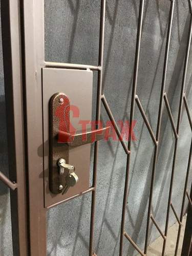 тамбурная решетчатая дверь с боковыми вставками и одним замком модель СТДР - 53 фото 4