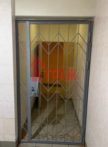 решетчатая тамбурная дверь