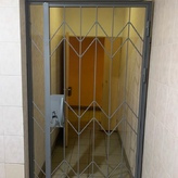 решетчатая тамбурная дверь