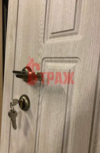 раздельная ручка двери
